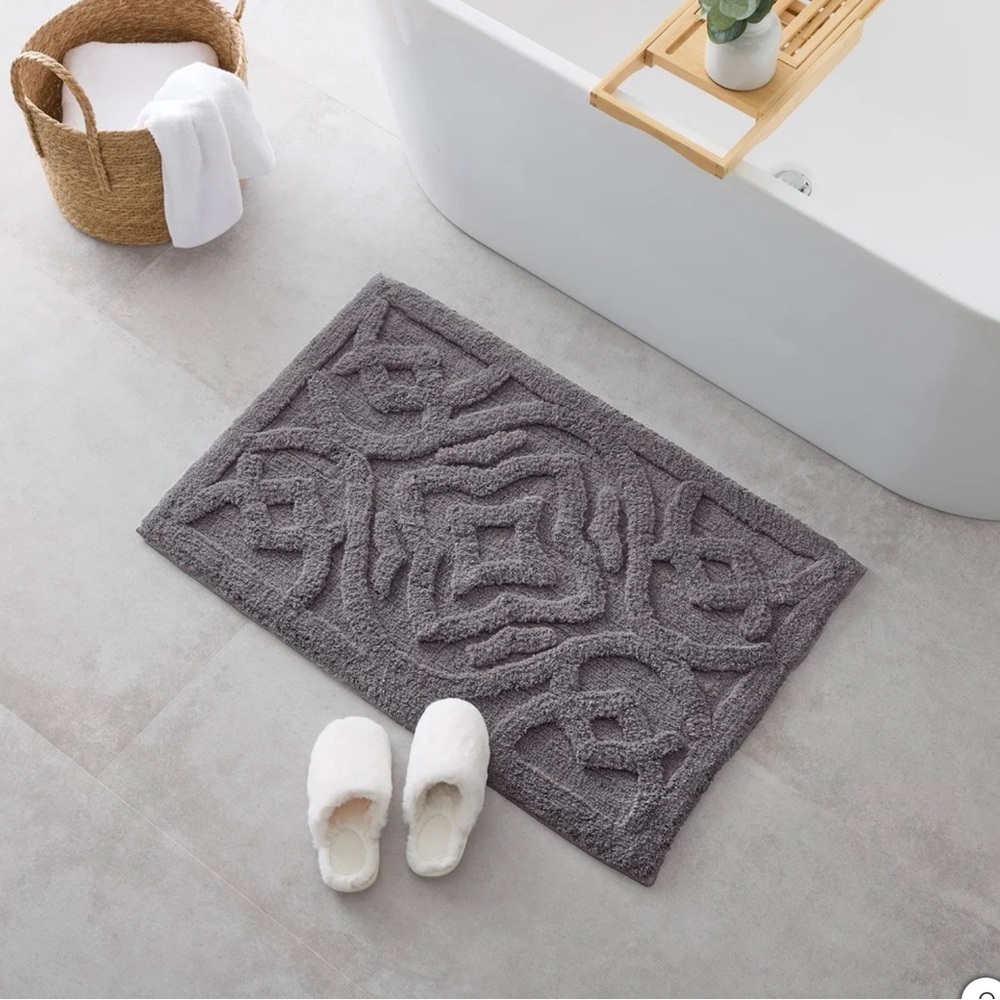 WelHome 100% Cotton Tufted Bath Rug